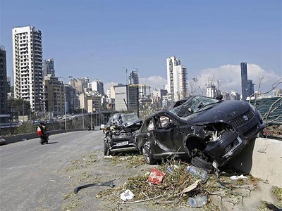 黎巴嫩贝鲁特：爆炸过后政府宣布实施紧急状态